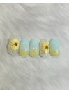 空とひまわりの爽やか配色