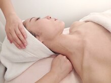 ポーラ ザ ビューティ 四条烏丸店(POLA THE BEAUTY)/ネックアンドショルダーケア