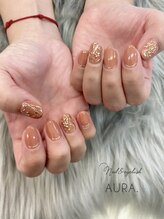 ネイルアンドアイラッシュ アウラ(AURA)/メタリック刺しゅうネイル