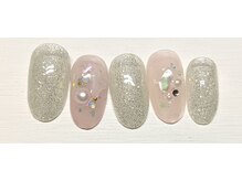 人気のフラッシュジェルにシェルアートのニュアンスネイル