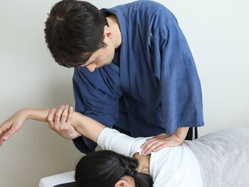 修気整体院の写真/《完全個室の整体院》中々良くならない肩こりでお悩みの方に◎辛さの原因に繋がっている箇所を徹底ケア！