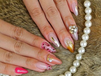ソウ 難波店 nail salon Sou/左/ヒョウnail/右/べっ甲nail