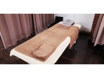 ほぐしの達人 溝の口店/≪施術台≫ 大きく広め♪