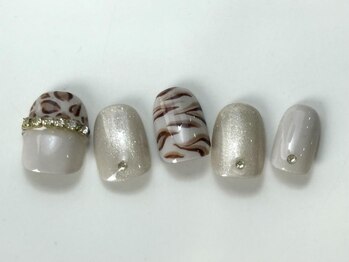 レオパードベージュ秋¥7550