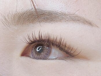 ルーナ ラッシュ(Luna lash)の写真/自然な付け心地で髪色やメイクに合わせてオシャレを楽しめる!!カラーエクステもオススメ◎