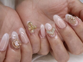 ヴィエル ネイル(VIEL NAIL)の写真/200種類以上の豊富なカラーとパーツで自分だけのお気に入りネイルへ*キレイ系からトレンドパーツもご用意♪
