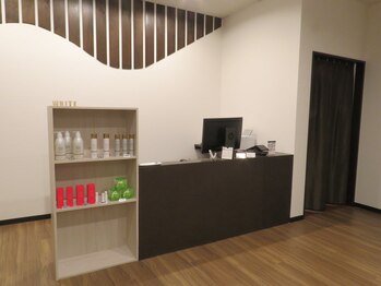 ホワイト(WHITE)/□受付スペース