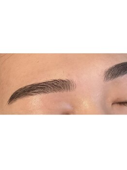 ミニョン(mignon)/アイブロウデザイン+Wax脱毛