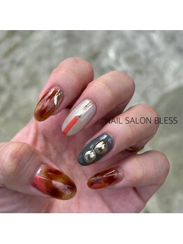 ブレス(BLESS)/秋/ベッコウ/ニュアンス