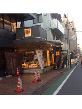 トミー(Tommy)/表参道駅Ａ2出口からの道順　6