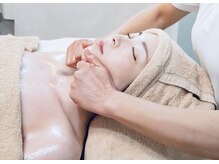 テンパチュアの雰囲気（オールハンドによるデコルテ～頭皮までフェイシャルケア小顔保湿）