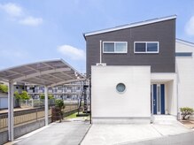 トラ(TORA)の雰囲気（店舗は2階です。駐車場と店舗入口についてはブログをご覧下さい）