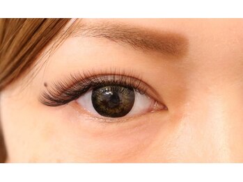 プラスアイ 銀座中央通り店/3D300本