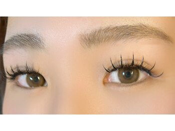 ニューラインアイプラス トウキョウ(New Line eye+ Tokyo)/【ボリュームラッシュ】