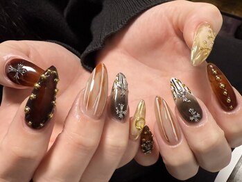 エスネイルサロン(S Nail Salon)の写真/丈夫な仕上がりで持ちが自慢♪様々なデザインに対応◎お好みのデザインや雰囲気を確認しながらお仕上げ♪