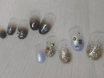 ネイルサロン ガーデン(Nail Salon Garden)の写真/華やかな指先にしたい方もオススメ！豊富なパーツを使用し洗練されたデザインに◎個性をキラリと輝かせて♪