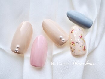 ネイルサロン ブランシュール(Nail Salon Blancheur)/パステルカラーの小花柄ネイル