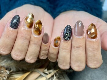 アット(Att)/ベッコウネイル