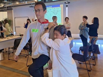 スアイロム(SuayLom)/勉強会の一コマ