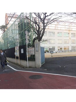 トミー(Tommy)/表参道駅Ａ2出口からの道順　8