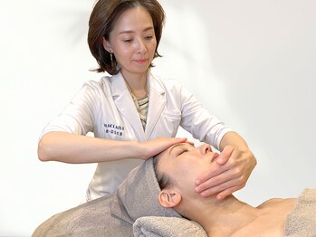 グレースエール トータルビューティーサロン(Grace Aile)の写真/小顔矯正+ツヤ肌毛穴洗浄のW効果で肌の内側から押し上げるような艶肌で若々しい印象へ◎初回¥13,200