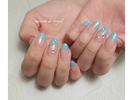 パステルブルーフレンチネイル