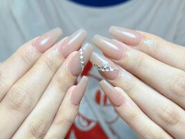 長さ出しワンカラーとストーン