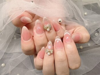 ミューズネイル(muse nail)の写真/オフィスでも浮かない“上品かわいい”デザイン◎デートや大切なイベント前にもぜひお任せください！