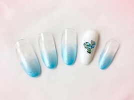 １カラーにちょこっとアート