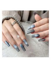 エムクイン(M.Queen)/お手元から華やかに