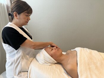 ポーラ ルアナレイ津田沼(POLA Luana lei)/お顔の引き上げ