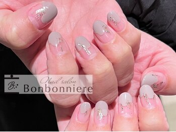 ボンボニエール(bonbonniere)の写真/お好きなデザイン&カラーを組み合わせて大人可愛い指先に♪【シンプルニュアンス3980円】