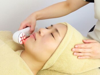 アップル 宇都宮店(Apple.)の写真/【29年の老舗サロンで究極のシミ改善マシーン体験¥4900】肌を変えたい方は、当サロンへ♪美肌に導きます。