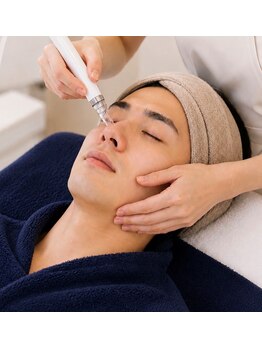 グロウプラス(GLOW PLUS+)の写真/【肌のトーンUP！テカリ予防にも◎】男性の皮脂分泌は女性の3倍！男性の毛穴ケアは必須◎
