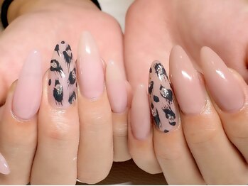 ヴィカエルバ(VICALVA)/手描きアート