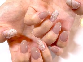 ワンカラー+ニュアンスネイル