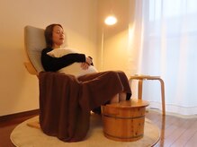 今日の足ツボの雰囲気(まずは足湯で身体を温めてから◎)