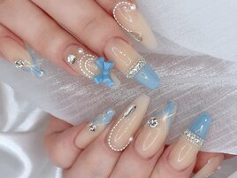 くすみ水色ネイル