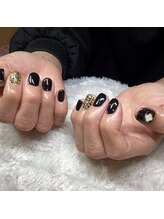 ソワ(sowa)/黒ツイードネイル