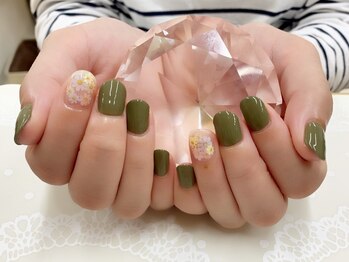 プルミエ ネイル(Premier Nail)/フラワー&カーキー☆2本アート