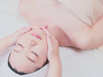 エビアス(Ebias)/フェイシャルマッサージ