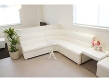 モアトゥインクル 福山神辺店(MORE twinkle)/ウェイティングスペース 