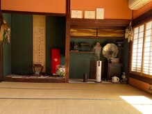 アンド ヨガ(and yoga)の雰囲気（落ち着きのある内観♪）