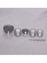 ティーエヌ 三軒茶屋駅前店/1月フット6900円→オフ込4500円