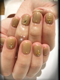 シンプルベージュ