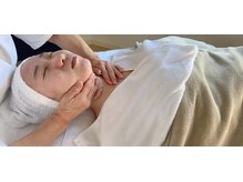 ポーラ ルアナレイ津田沼(POLA Luana lei)/首の軽擦