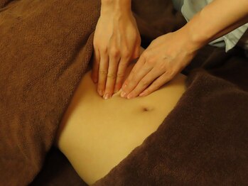 4時間の整体 トトノエル/お腹の施術