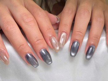 アンドミー(&me)の写真/広々とした開放的なプライベートサロン。お子様とご一緒にご来店いただくことも可能です♪（要事前連絡）