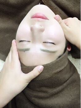 アンジェリーク 八王子店/本場韓国式コルギで小顔へ