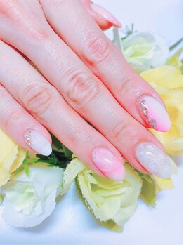 ネイルサロン チュチュ(Nail Salon Chu Chu)の写真/派手なネイルができない方もラメグラ/ワンカラーは貴方好みのカラーでつい眺めたくなるネイルに…*